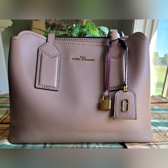 The Marc Jacobs Editor Leather Tote Bag - Picture 15 of 15